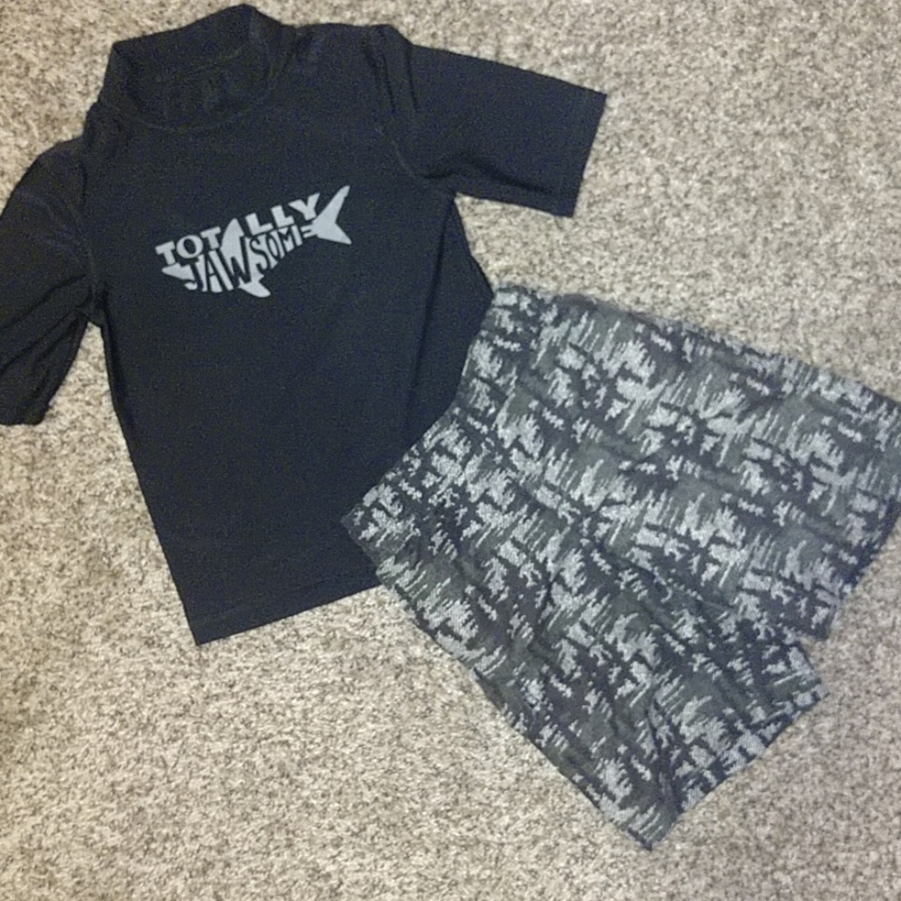 Little boys sz 4/5 swim shirt swim trunks